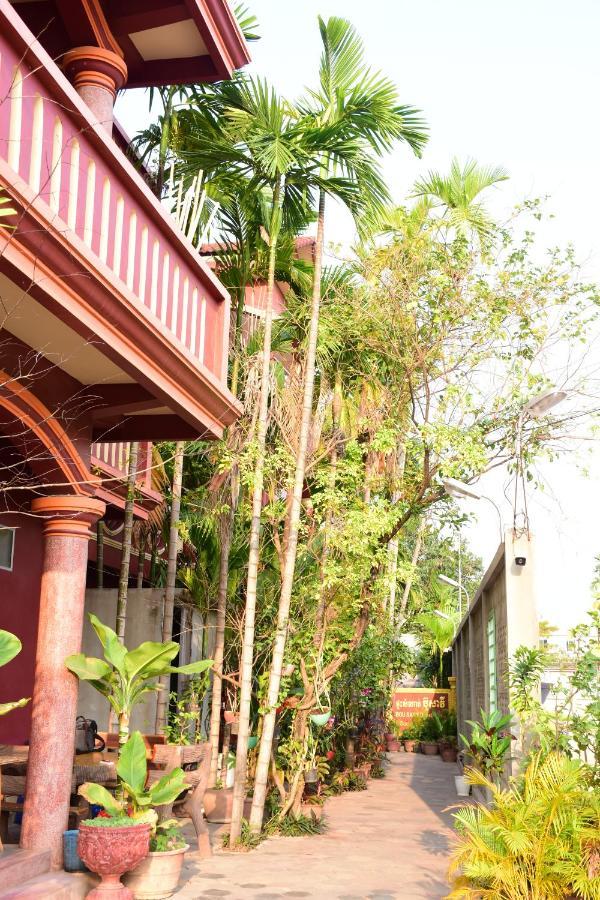 Bou Savy Guesthouse Siem Reap Exterior photo