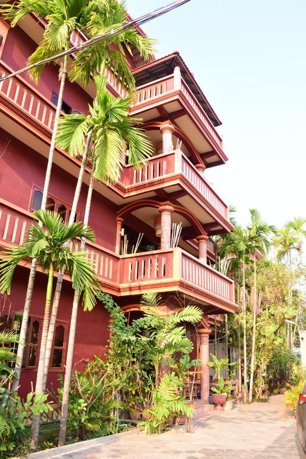 Bou Savy Guesthouse Siem Reap Exterior photo